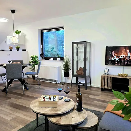 Tannenherz Mit Balkon & Bergblick & Naehe Hillebachsee & 2 Schlafzimmer Apartman *